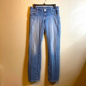 Maurcies• Boot cut Jeans• Low rise•